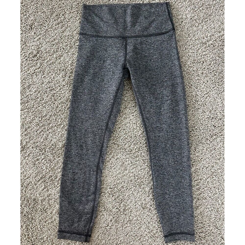 Lululemon Heathered Gray Cropped Leggings Size 8